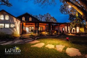 LaField-Landscape-Lighting Pathlights-and-Uplighting